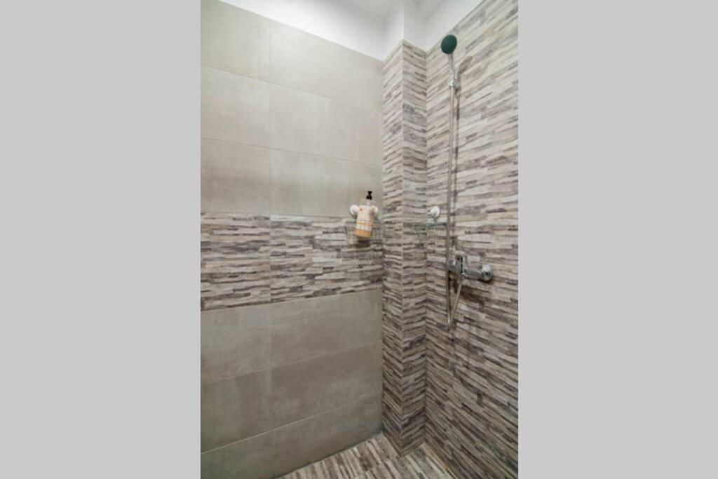 Cosy Studio For 2 People In The City Center Apartment Атина Екстериор снимка