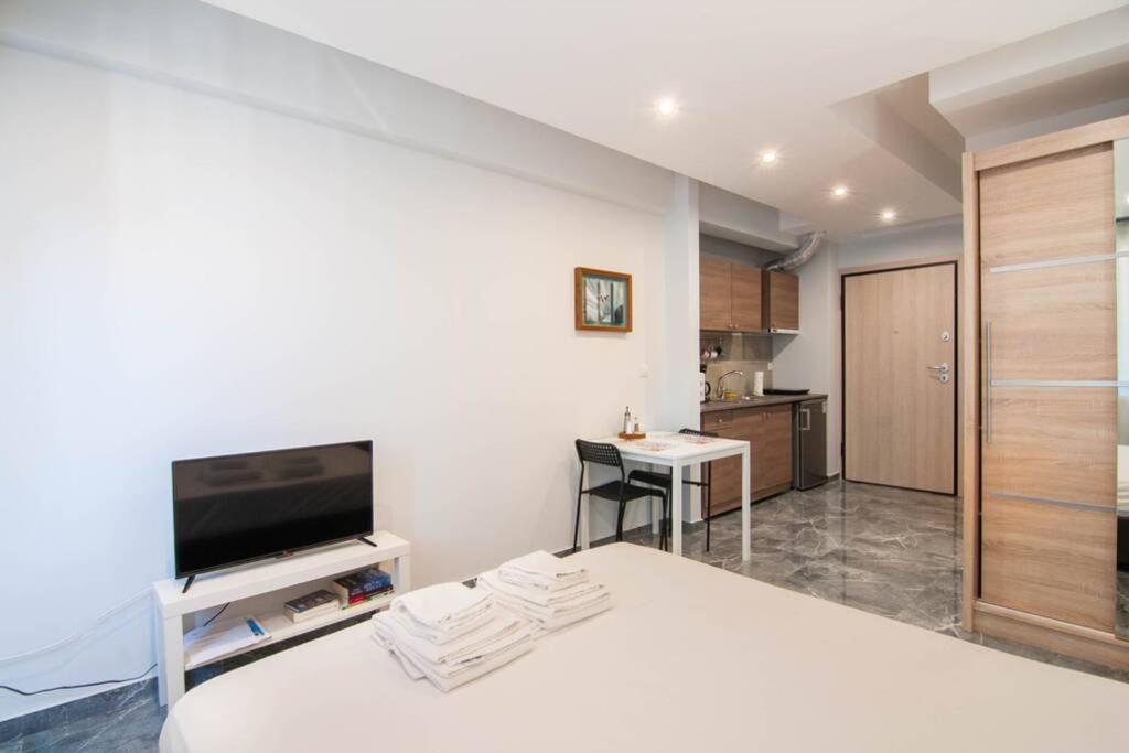 Cosy Studio For 2 People In The City Center Apartment Атина Екстериор снимка