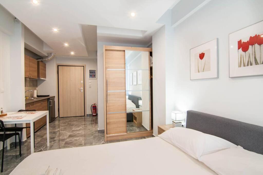 Cosy Studio For 2 People In The City Center Apartment Атина Екстериор снимка
